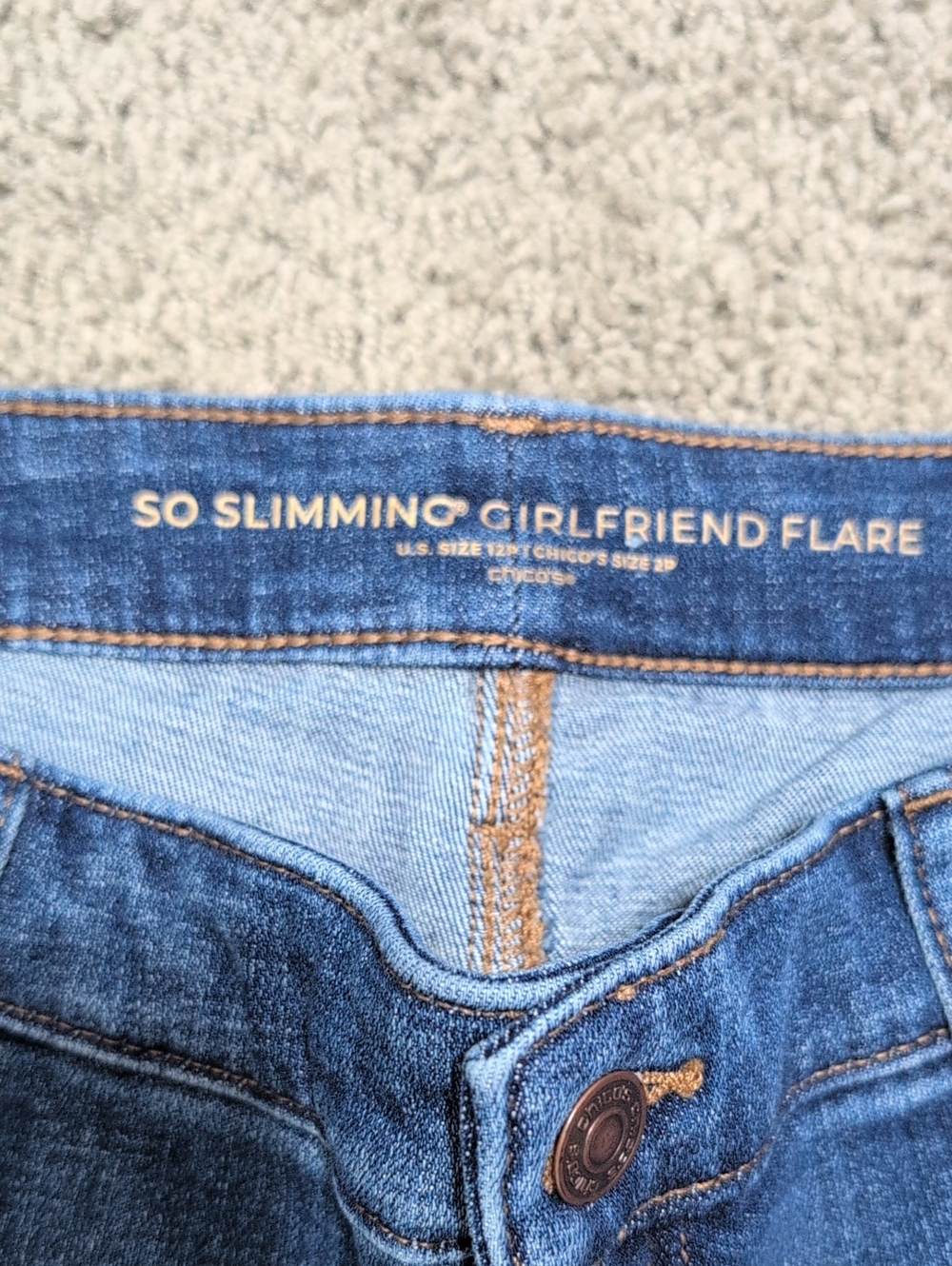 Chico's So Slimming Girlfriend Flare Jeans Blue Denim Size 12P Medium Wash - Picture 4 of 9